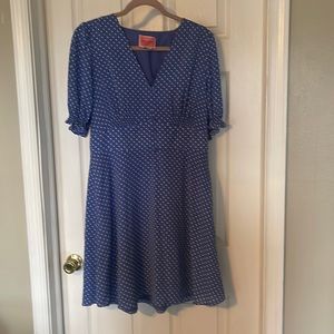 Baby blue and white polka dot Kate Spade dress size 14 with pockets!